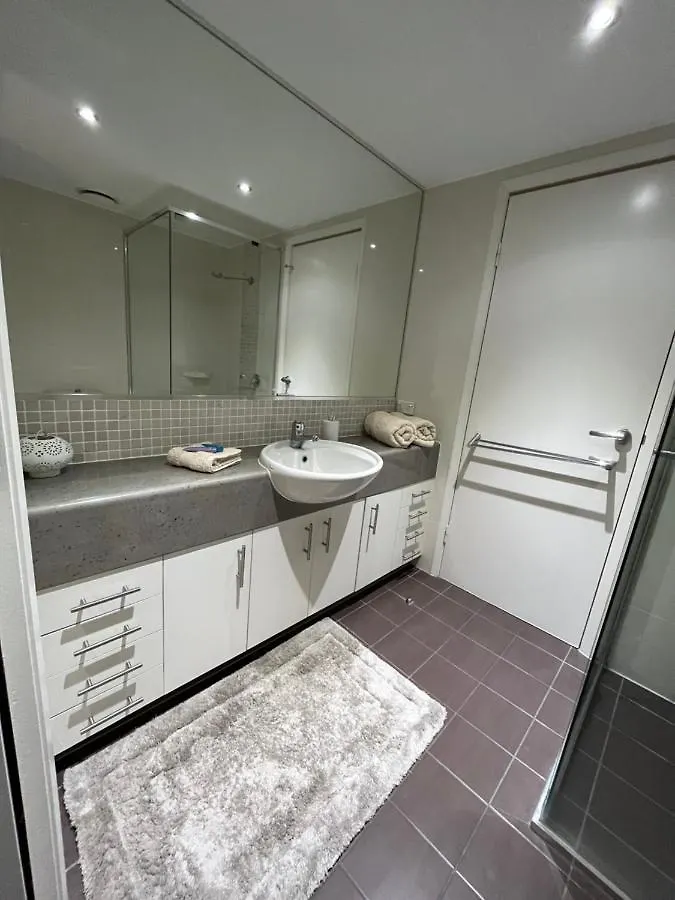 Ocean View Apartments At The Heart Of Gold Coast 0*,