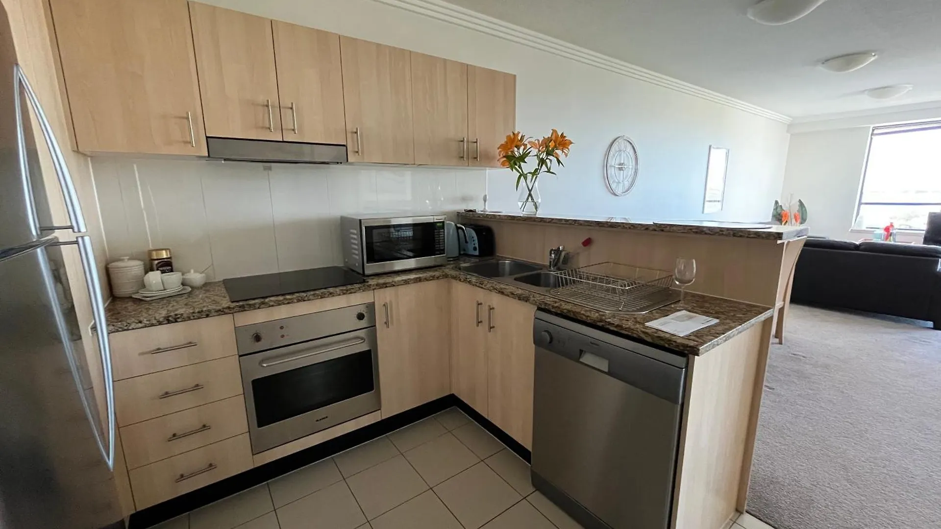 Ocean View Apartments At The Heart Of Gold Coast