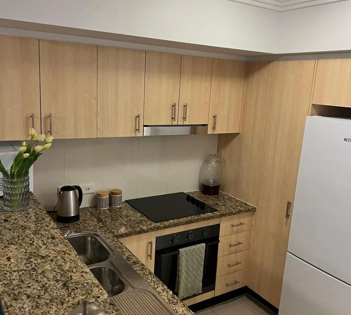 Ocean View Apartments At The Heart Of Gold Coast
